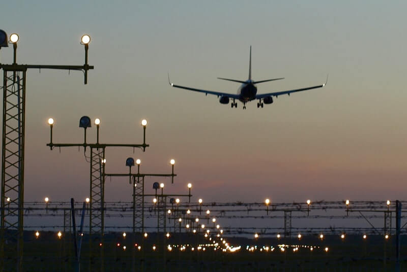 Aeroplane landing